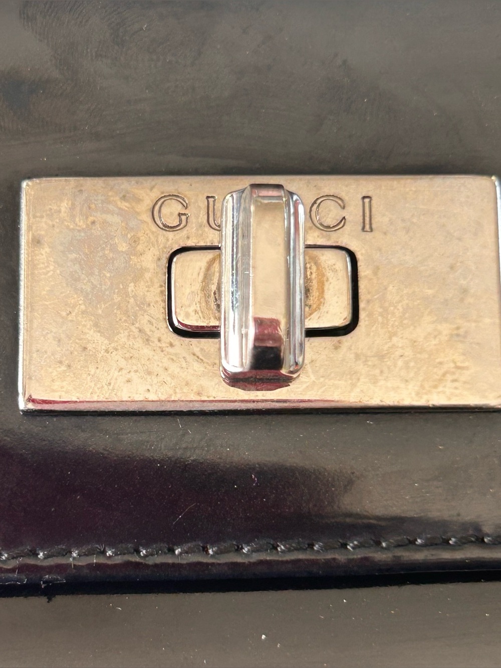 Gucci Turnlock Continental Patent Leather Wallet EUC - Picture 8 of 9